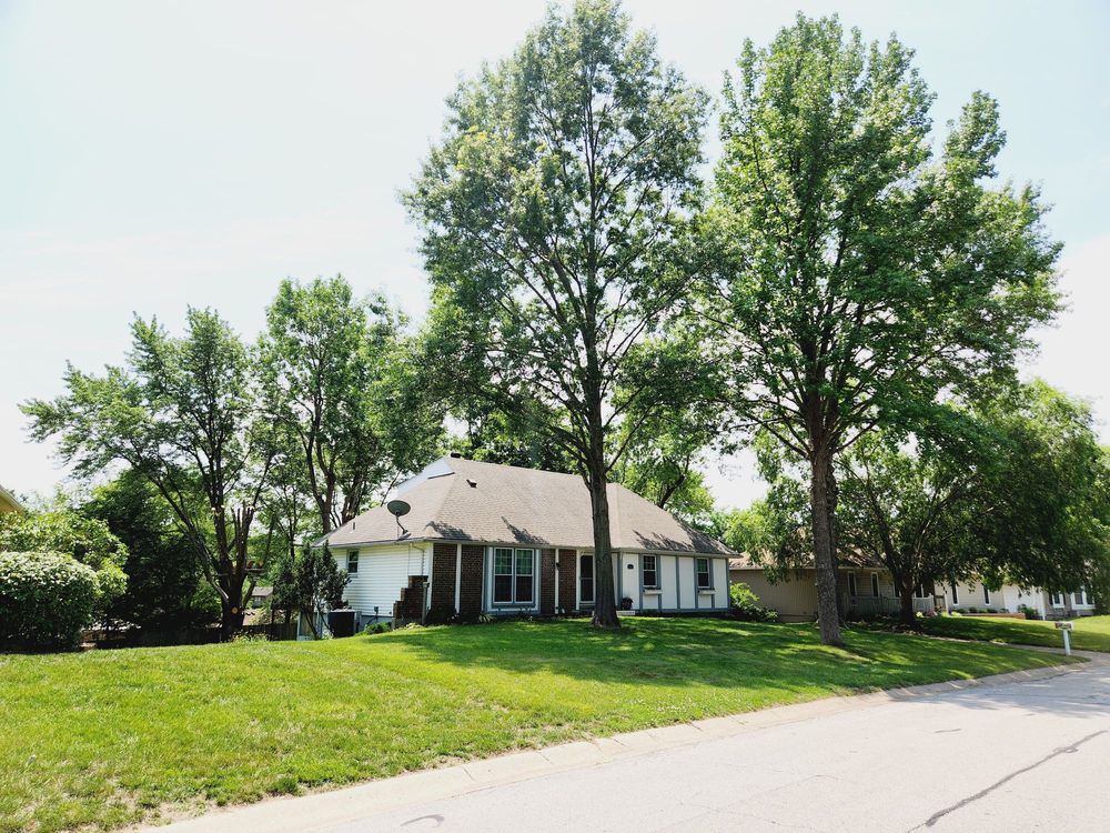 VICTOR TREE SERVICE Updated August 2024 Kansas City, Missouri Tree Services Phone Number