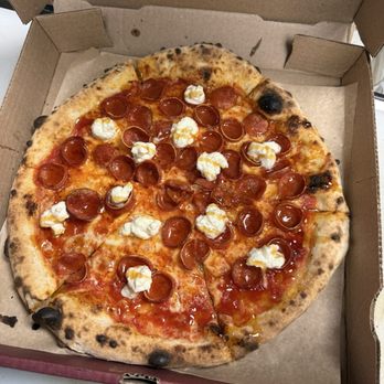 Piacere Wood Fired Pizza - Pepperoni hot honey pizza my favorite - Pizza Near Me - Boca Raton, Florida Piacere Wood Fired Pizza - Pepperoni hot honey pizza my favorite - Pizza Near Me - Boca Raton, Florida