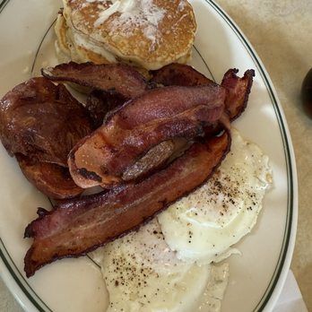 Palace Diner - The Lumber Jack Breakfast. - Breakfast & Brunch Near Me - Biddeford, Maine Palace Diner - The Lumber Jack Breakfast. - Breakfast & Brunch Near Me - Biddeford, Maine