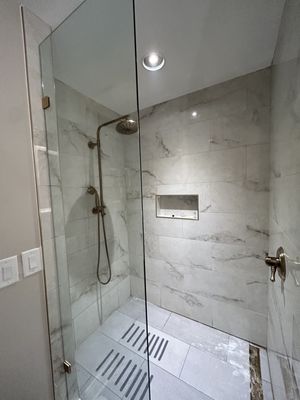 The Colonial Inn by null