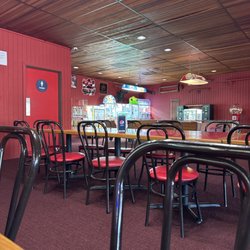 The Weevil Burger - Game area for kids (pool table adults?)