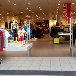Vögele Mode - Eingang hinten