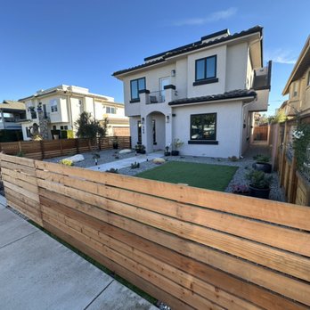Paso Robles Landscaping - Redwood fencing along front - Landscaping Near Me - Paso Robles, California Paso Robles Landscaping - Redwood fencing along front - Landscaping Near Me - Paso Robles, California
