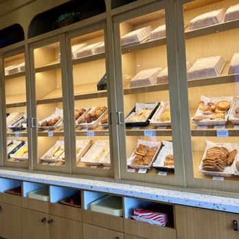 Cafe De Olla Bakery - Variety of baked goods - Patisserie/Cake Shop Near Me - Duarte, California
