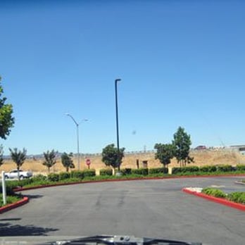 Wendy's - The drive-thru turn-around - Burgers Near Me - Brentwood, California Wendy's - The drive-thru turn-around - Burgers Near Me - Brentwood, California