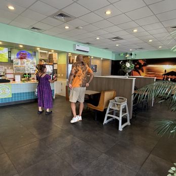 808 Hawaiian BBQ - inside the restaurant - Hawaiian Near Me - Waipahu, Hawaii