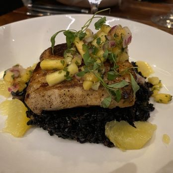 Del Frisco's Grille - Mahi-Mahi with black rice and pineapple salsa. Kind of disappointing - New American Near Me - Hoboken, New Jersey