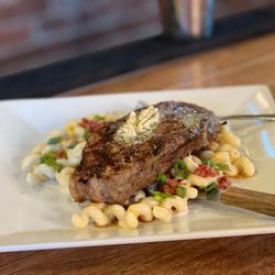 Griggsby's Station - New York strip steak at Griggsbys Station