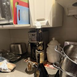Bloor Gift and Smoke - Here is the bong after a warm water wash, no soaps no sponges