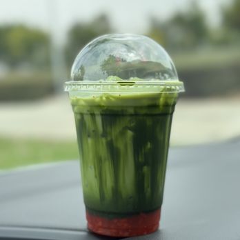Cafe The Scoop - Strawberry Matcha Latte - Cafes Near Me - Long Beach, California Cafe The Scoop - Strawberry Matcha Latte - Cafes Near Me - Long Beach, California