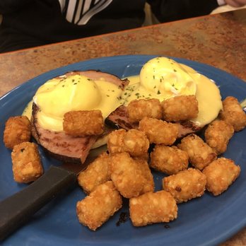 Kitchen Table Cafe - Evergreen Place - Ham Eggs Benedict - Breakfast & Brunch Near Me - Vancouver, Washington Kitchen Table Cafe - Evergreen Place - Ham Eggs Benedict - Breakfast & Brunch Near Me - Vancouver, Washington