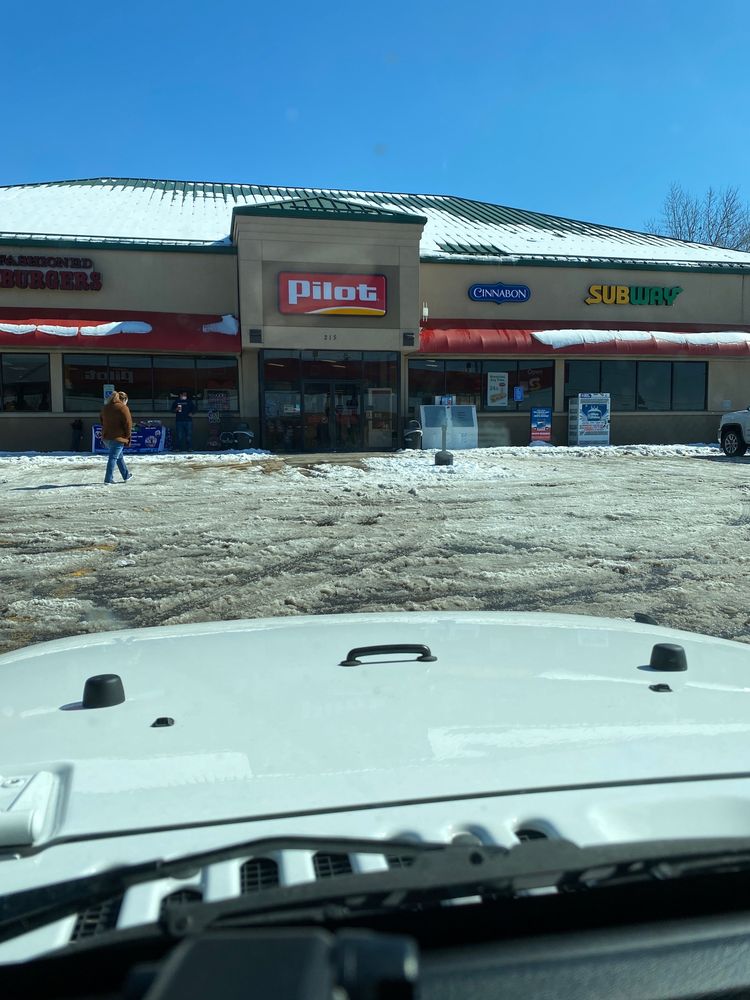 PILOT TRAVEL CENTER Updated August 2024 12 Reviews 215 Sr 331 N, Russellville, Arkansas