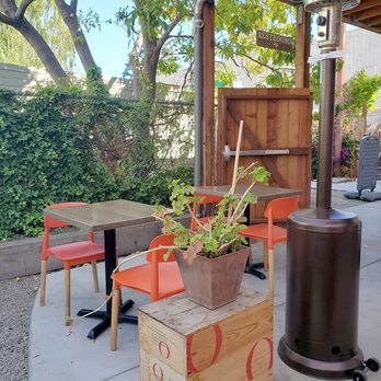 Pomella - Lovely outdoor space - Middle Eastern Near Me - Oakland, California Pomella - Lovely outdoor space - Middle Eastern Near Me - Oakland, California