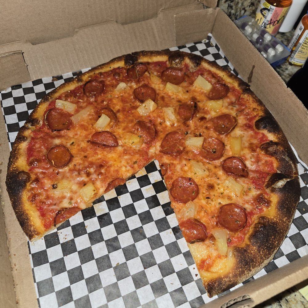 Beeps Pizza - Pepperoni and pineapple. - Pizza Near Me - Afton, Wyoming Beeps Pizza - Pepperoni and pineapple. - Pizza Near Me - Afton, Wyoming