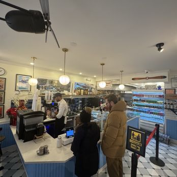 L'Avion Café - Themed Cafes Near Me - New York, New York