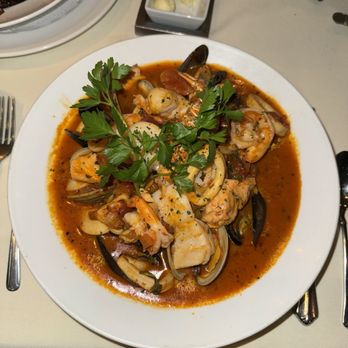Water & Wine - Zuppa Di Pesce - Italian Near Me - Watchung, New Jersey Water & Wine - Zuppa Di Pesce - Italian Near Me - Watchung, New Jersey
