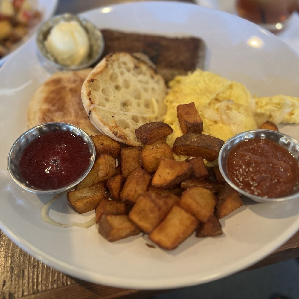 Silver Queen Cafe - Eggs and meat breakfast - Breakfast & Brunch Near Me - Baltimore, Maryland Silver Queen Cafe - Eggs and meat breakfast - Breakfast & Brunch Near Me - Baltimore, Maryland