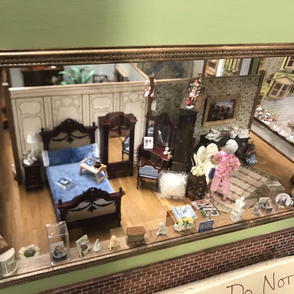 Smilin Jacks - Miniature house items - Antiques Near Me - Glendale, Arizona Smilin Jacks - Miniature house items - Antiques Near Me - Glendale, Arizona