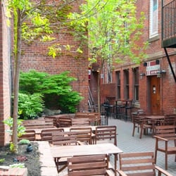Navigator's Pub - All-Year Licensed Patio