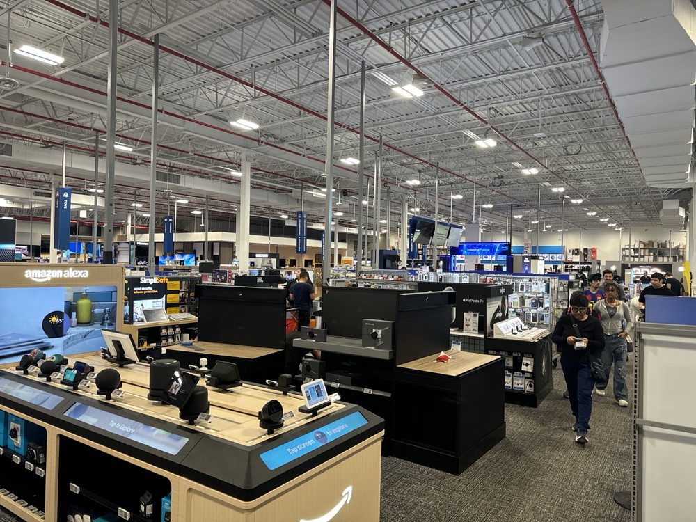 Best Buy Westbury Ultimate Shopping Experience