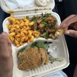 Fish and shrimp with mac and cheese and home fries