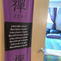 Sherrill Zucker - Psychic Medium, Reiki Master/Teacher, Priest - Enter the relaxing Healing Room