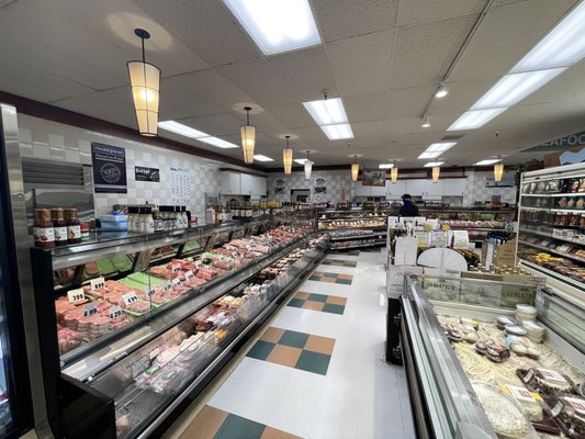 Deluxe Foods of Aptos by null