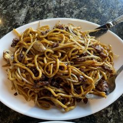 Peking Restaurant - Beef Lo Mein very tasty.