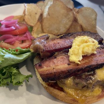 Tandem American Eatery - Breakfast burger - Beer Bar Near Me - Tucson, Arizona