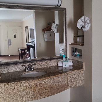 Oak Tree Inn - Hotels Near Me - Monrovia, California