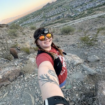 REI - Got a second hand Solamon 5L running vest from the Glendale reí - Outdoor Gear Near Me - Glendale, Arizona