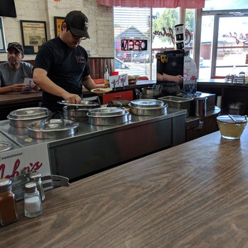 Chili John's - Orders are filled right in front of you - American Near Me - Burbank, California