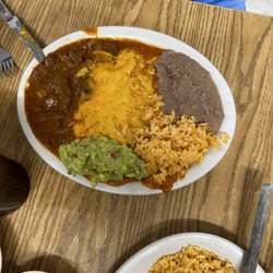 La Herradura Mexican Restaurant - Carne guisada/cheese enchilada
