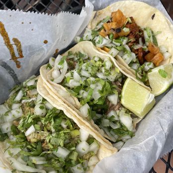 Lazarus Brewing - pollo verde, carnitas, al pastor - Breweries Near Me - Austin, Texas