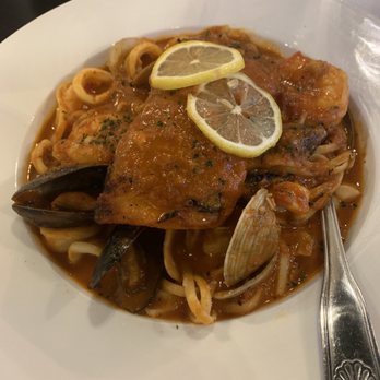 Meatballs Italian Grill - Zuppa di pesca with pasta - Italian Near Me - Old Hickory, Tennessee