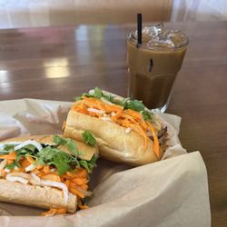 Le Bleu - Bun mi Thit Noung and Cafe Sua Da