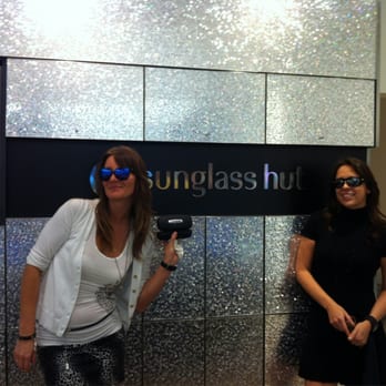Sunglass Hut - This is how they do it! - Sunglasses Near Me - Miami Beach, Florida Sunglass Hut - This is how they do it! - Sunglasses Near Me - Miami Beach, Florida