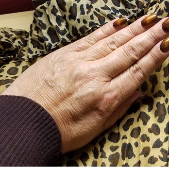 Pro Nails - Nail Salons Near Me - Brisbane, California