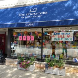 The Bookstore of Glen Ellyn - Sidewalk View