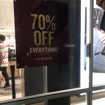 Coach - Waikele - Outlet Stores Near Me - Waipahu, Hawaii