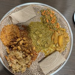 Mahi's Ethiopian Kitchen - Ethiopian Sample Platter Feeds 2