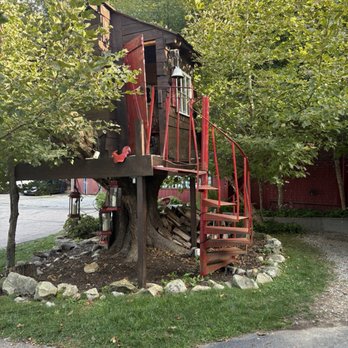 The Tree House Tavern & Bistro - New American Near Me - Warwick, Rhode Island