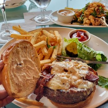 AQUA by El Gaucho - Happy hour burger and calamari - Seafood Near Me - Seattle, Washington AQUA by El Gaucho - Happy hour burger and calamari - Seafood Near Me - Seattle, Washington