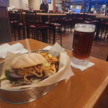 Damon's Grill - Texas burger and Yuengling Ocktoberfeat - Bars Near Me - Hazleton, Pennsylvania