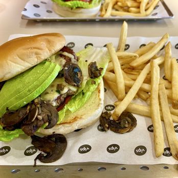 Vips - Champions Burger - American Near Me - León, GUA Vips - Champions Burger - American Near Me - León, GUA