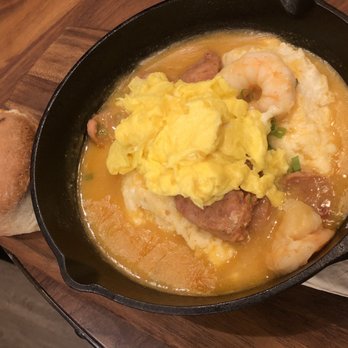 Bella's Cafe - Shrimp and grits - Breakfast & Brunch Near Me - New Haven, Connecticut