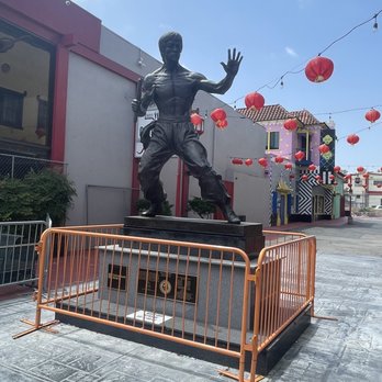 Bruce Lee Statue - Landmarks & Historical Buildings Near Me - Los Angeles, California