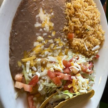 El Tapatio - Taco and enchilada combo platter 5/5 - Mexican Near Me - Moab, Utah