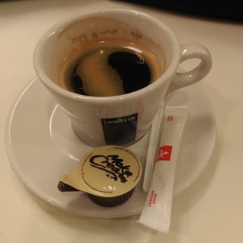 Rouge - 3,40EUR for a coffee - Lounges Near Me - Zaventem, VBR Rouge - 3,40EUR for a coffee - Lounges Near Me - Zaventem, VBR