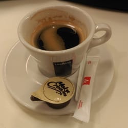 Rouge - 3,40EUR for a coffee